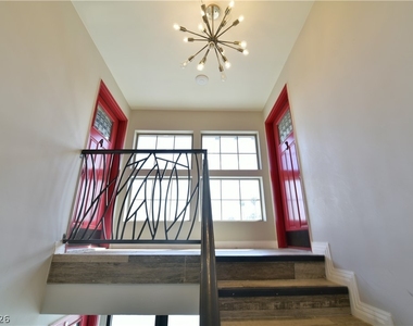 1003 E Clark Avenue - Photo Thumbnail 2
