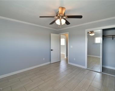 1003 E Clark Avenue - Photo Thumbnail 5