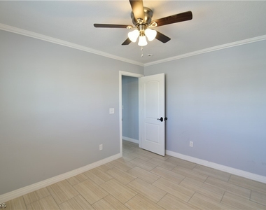 1003 E Clark Avenue - Photo Thumbnail 10