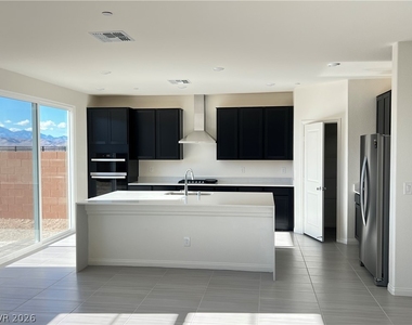 2801 Gallarate Drive - Photo Thumbnail 3