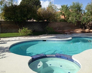 6829 Laredo - Photo Thumbnail 20
