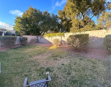 10340 Bentley Oaks Avenue - Photo Thumbnail 23