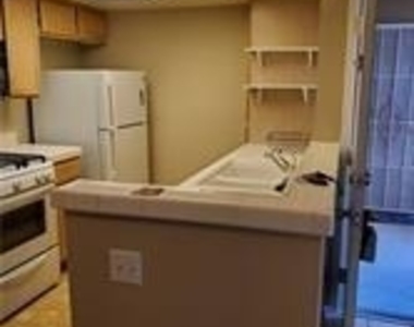 1908 Desert Falls Court - Photo Thumbnail 15