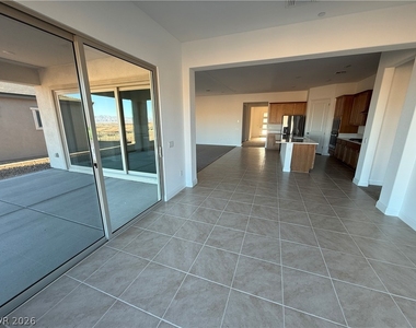 162 Sun Glaze Avenue - Photo Thumbnail 19