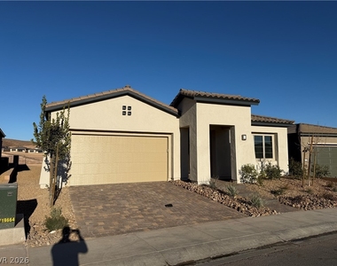 162 Sun Glaze Avenue - Photo Thumbnail 1