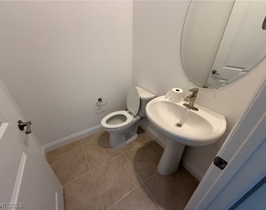 162 Sun Glaze Avenue - Photo Thumbnail 15