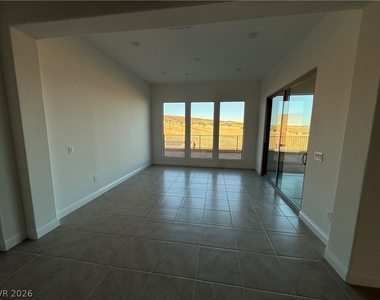 162 Sun Glaze Avenue - Photo Thumbnail 18