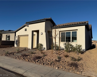 162 Sun Glaze Avenue - Photo Thumbnail 2