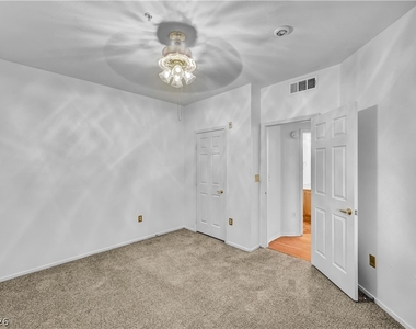 7147 Durango - Photo Thumbnail 21