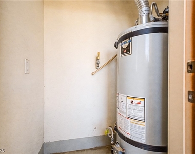 1050 E Cactus Avenue - Photo Thumbnail 25