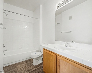 1050 E Cactus Avenue - Photo Thumbnail 22