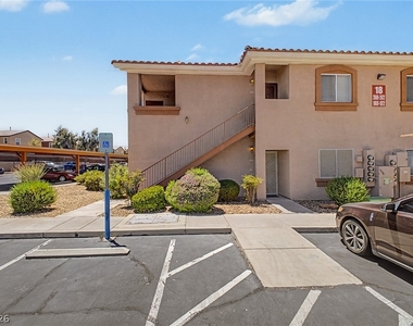 1050 E Cactus Avenue - Photo Thumbnail 3