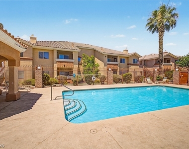 1050 E Cactus Avenue - Photo Thumbnail 28