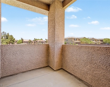 1050 E Cactus Avenue - Photo Thumbnail 26