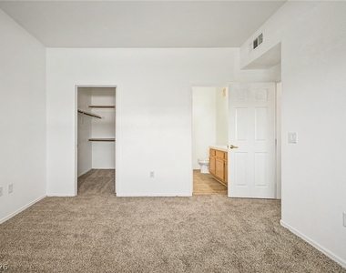 1050 E Cactus Avenue - Photo Thumbnail 17