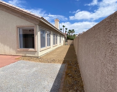 8727 Stockholm Avenue - Photo Thumbnail 29