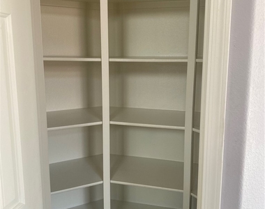 8727 Stockholm Avenue - Photo Thumbnail 6