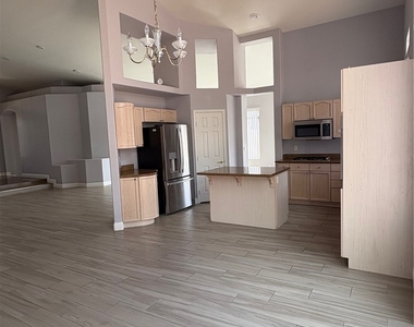 8727 Stockholm Avenue - Photo Thumbnail 7