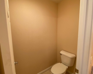 8727 Stockholm Avenue - Photo Thumbnail 25