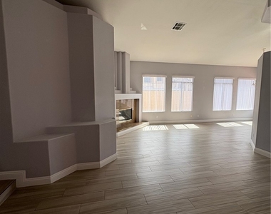 8727 Stockholm Avenue - Photo Thumbnail 2