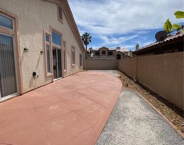 8727 Stockholm Avenue - Photo Thumbnail 31