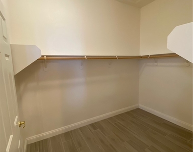 8727 Stockholm Avenue - Photo Thumbnail 28