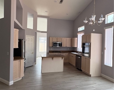8727 Stockholm Avenue - Photo Thumbnail 5