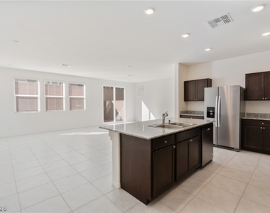 9079 Vesey Avenue - Photo Thumbnail 2