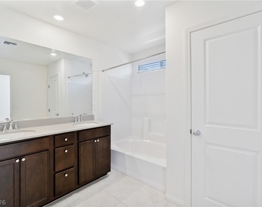 9079 Vesey Avenue - Photo Thumbnail 12