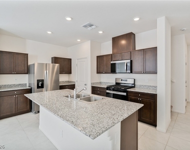 9079 Vesey Avenue - Photo Thumbnail 5