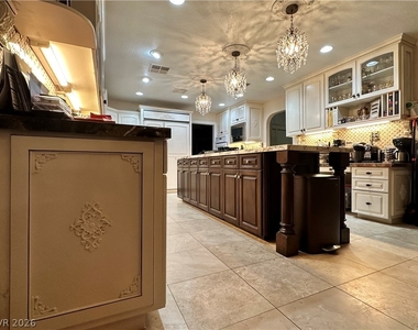 7258 Loma Alta Circle - Photo Thumbnail 30