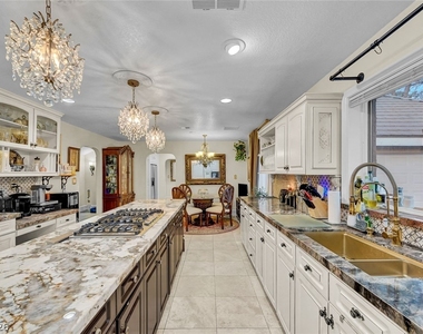 7258 Loma Alta Circle - Photo Thumbnail 22