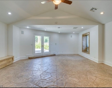 7258 Loma Alta Circle - Photo Thumbnail 36