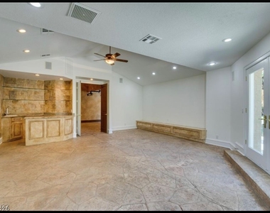 7258 Loma Alta Circle - Photo Thumbnail 38