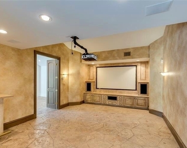 7258 Loma Alta Circle - Photo Thumbnail 25