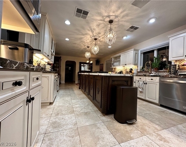 7258 Loma Alta Circle - Photo Thumbnail 27
