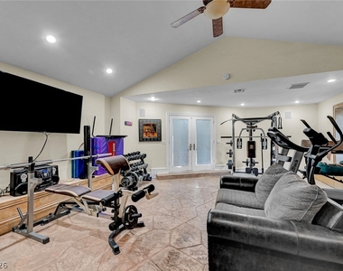 7258 Loma Alta Circle - Photo Thumbnail 35
