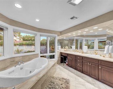 7258 Loma Alta Circle - Photo Thumbnail 30