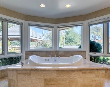 7258 Loma Alta Circle - Photo Thumbnail 34