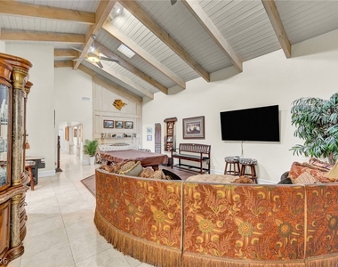 7258 Loma Alta Circle - Photo Thumbnail 17