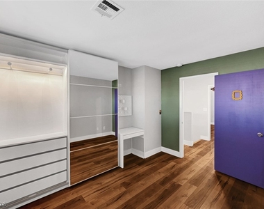 812 Sistine Street - Photo Thumbnail 28