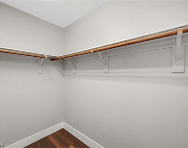 812 Sistine Street - Photo Thumbnail 23
