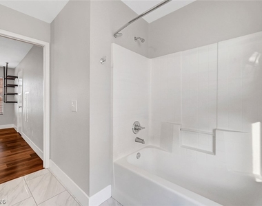 812 Sistine Street - Photo Thumbnail 25