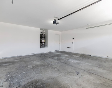9648 Boylagh Avenue - Photo Thumbnail 8