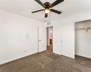 3545 Golden Chariot Ave - Photo Thumbnail 16