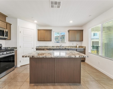3545 Golden Chariot Ave - Photo Thumbnail 6