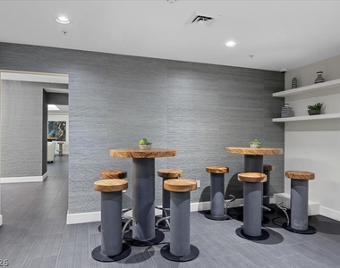 200 W Sahara Avenue - Photo Thumbnail 16