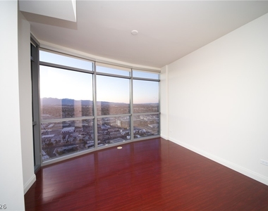 200 W Sahara Avenue - Photo Thumbnail 4