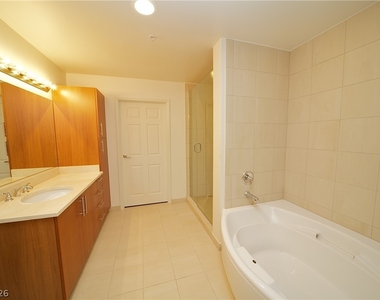 200 W Sahara Avenue - Photo Thumbnail 3