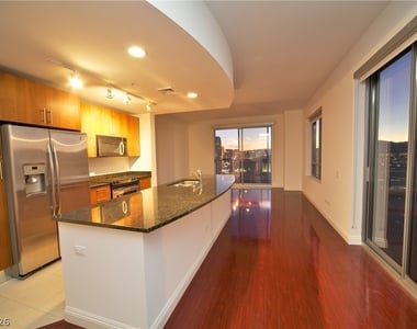 200 W Sahara Avenue - Photo Thumbnail 1